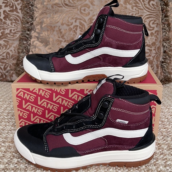 Vans Ultrarange EXO Hi Mte Port Royal/MarshmallowW - Picture 2 of 16